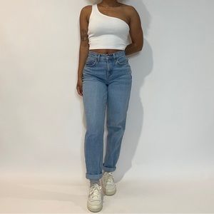 Me To We Essentials Crop Top